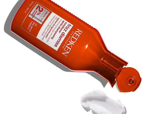 Redken Frizz Dismiss Sodium Chloride-Free Conditioner Redken Frizz Dismiss Sodium Chloride-Free Conditioner